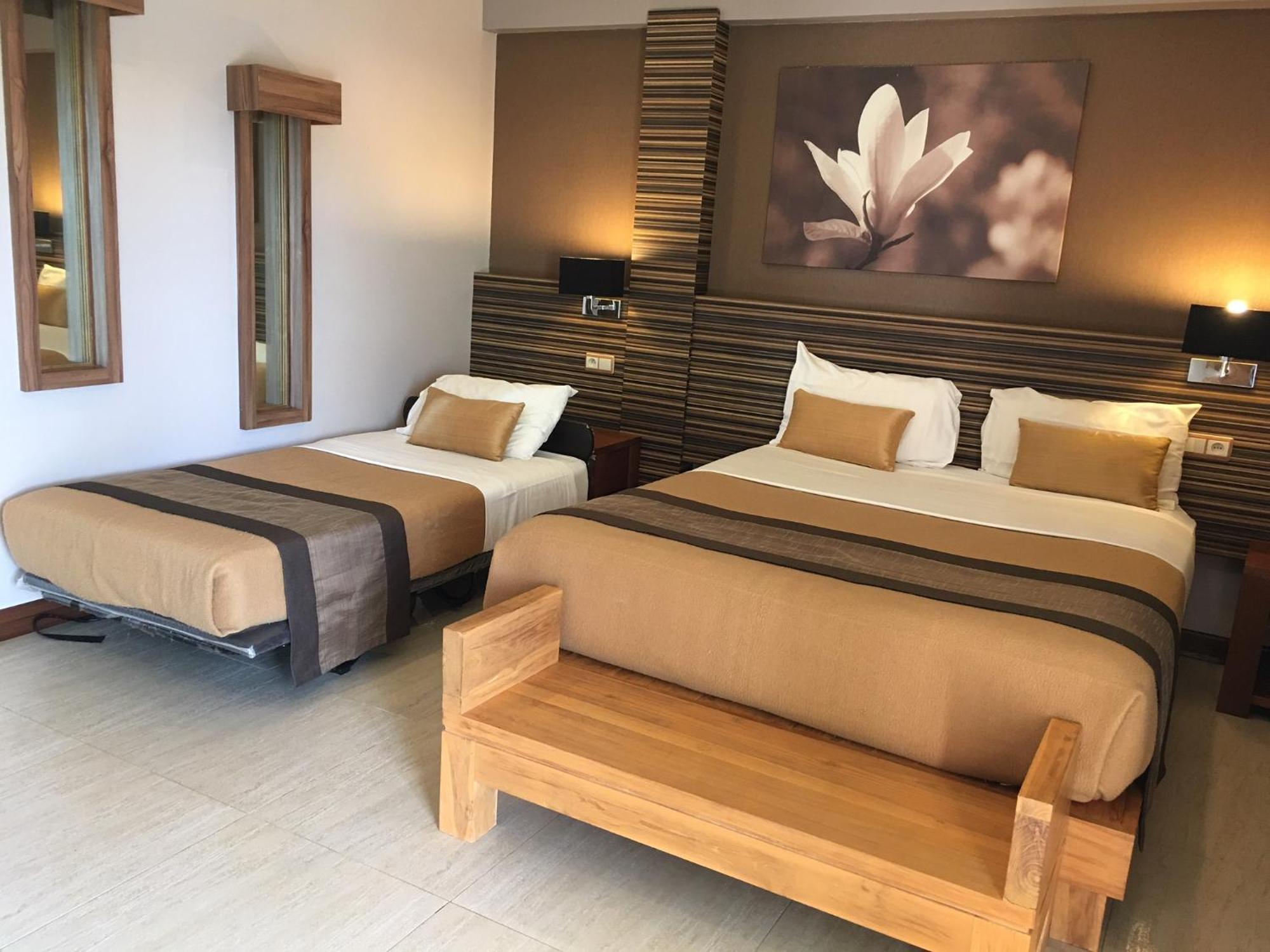 Hotel Colibri Koné エクステリア 写真